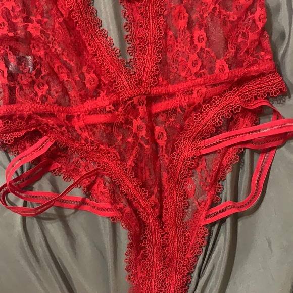 Never been worn red lace bodysuit - Picture 5 of 7
